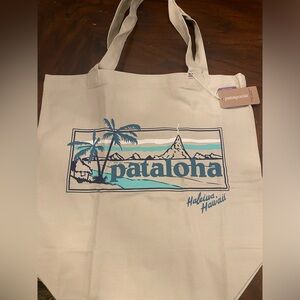 Brand new with tags Pataloha canvas bag with Haleiwa print